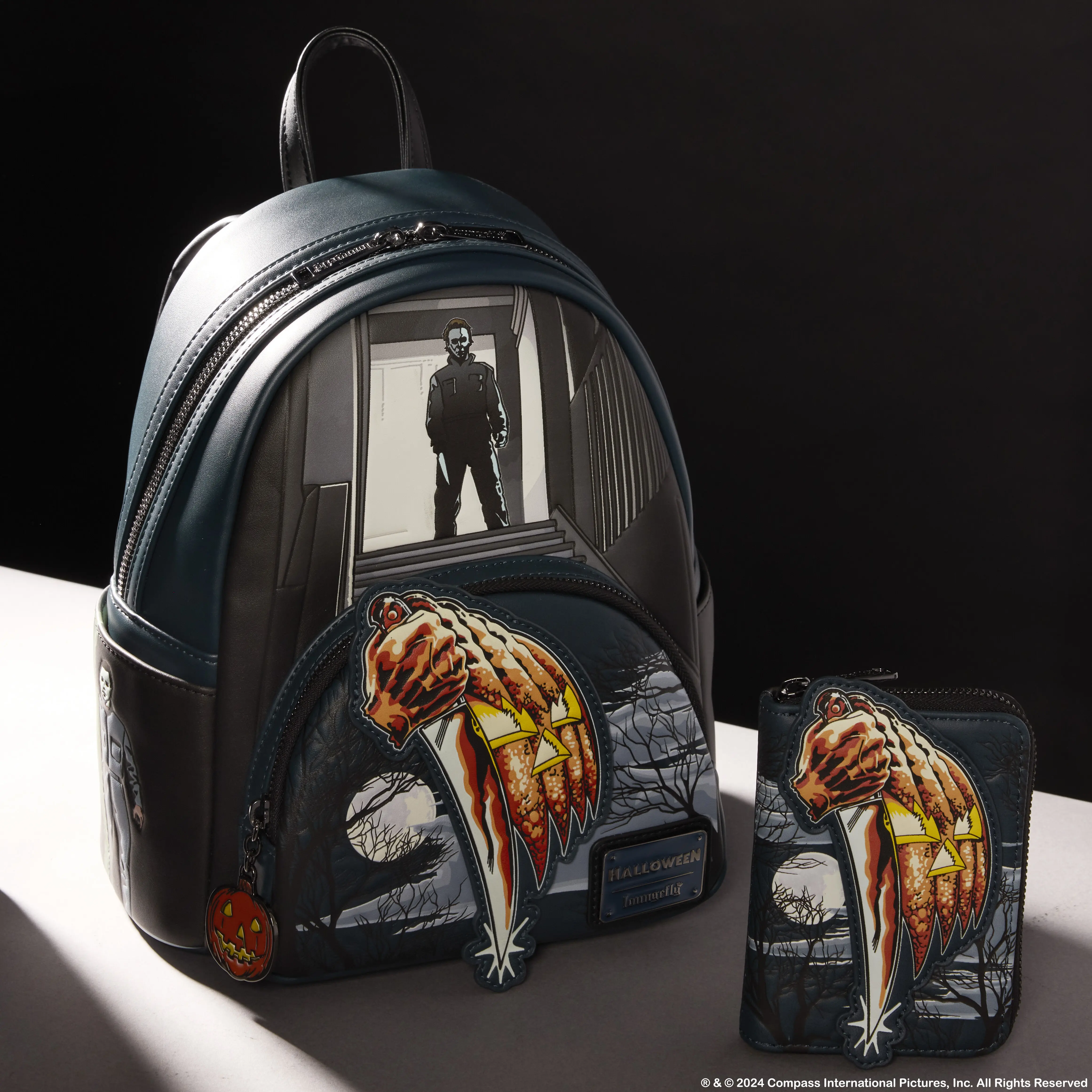 Halloween Michael Myers Jack-O'-Lantern Glow Zip Around Wallet - Image 3